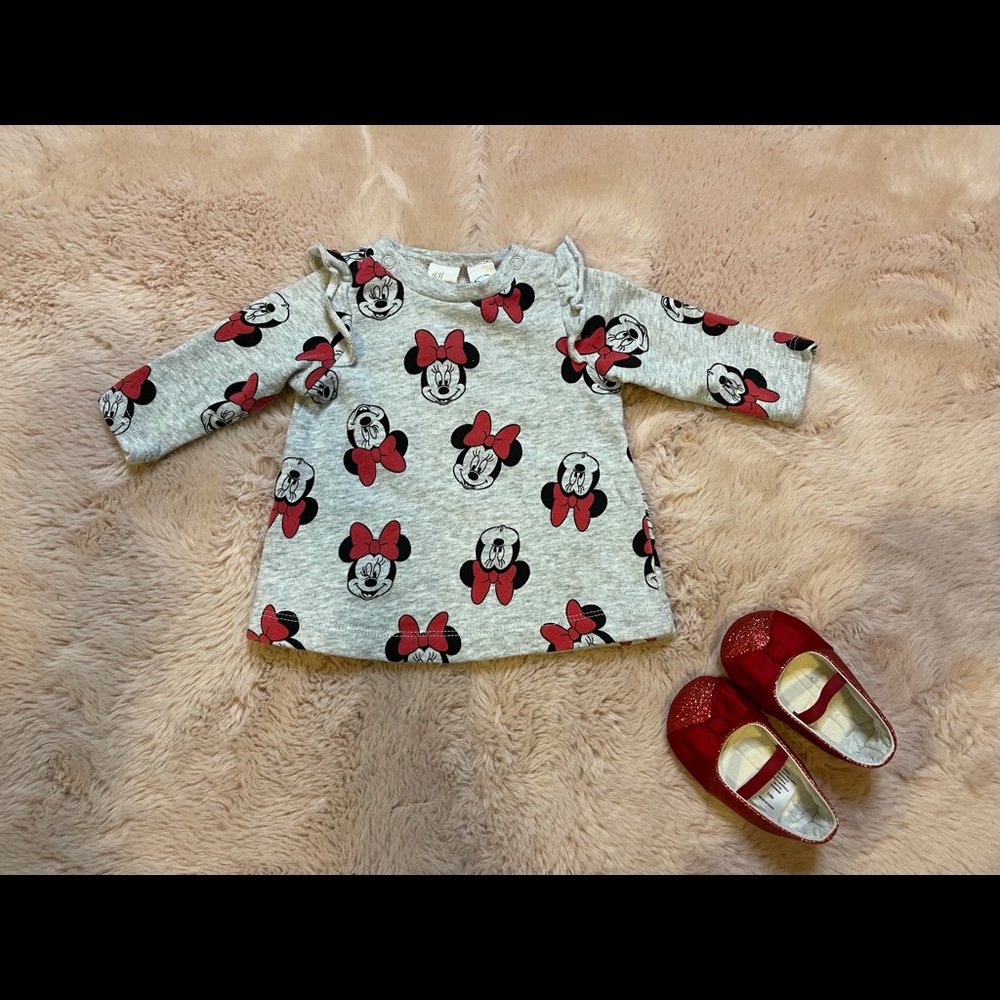 H&M disney 0-3M EUC minnie mouse sweatshirt